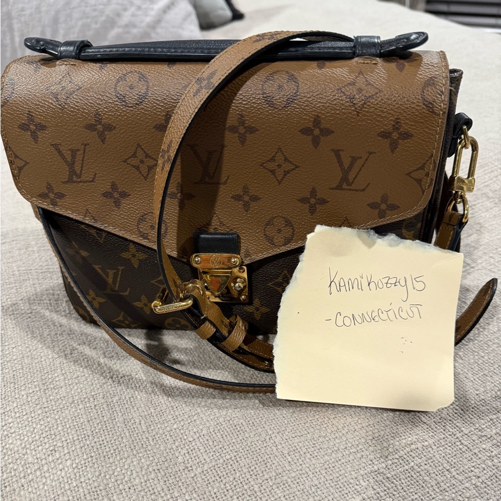 Louis Vuitton Reverse Monogram Pochette Metis